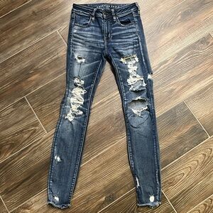 American Eagle distressed next level stretch jegging crop 2 regular
